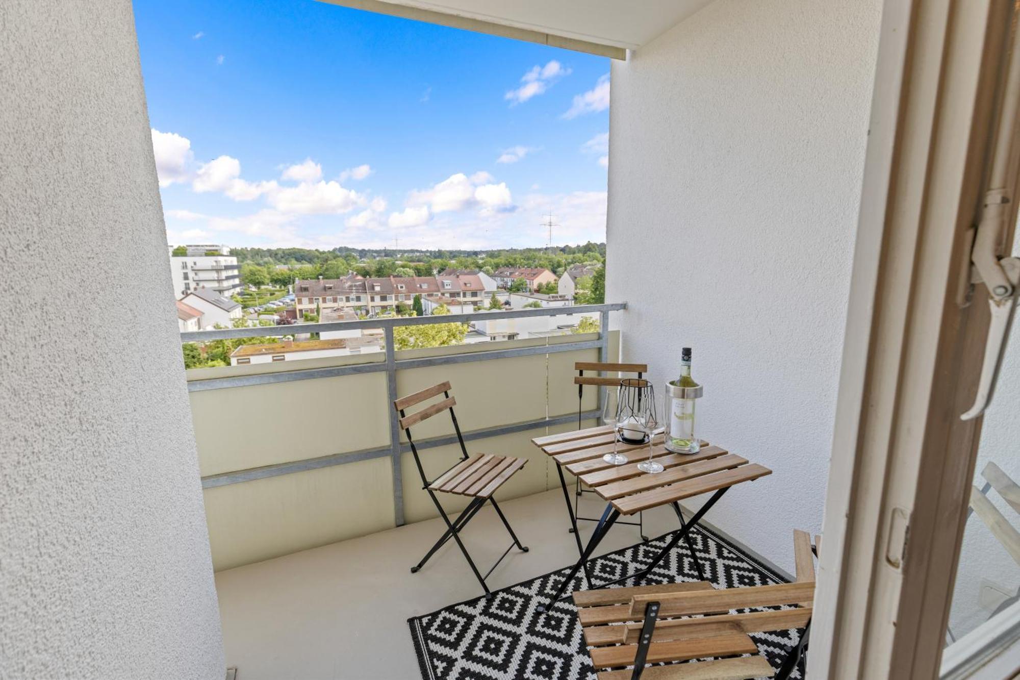 Sonniges City-Apartment Mit Suedbalkon Und Parklatz Neusass Zewnętrze zdjęcie